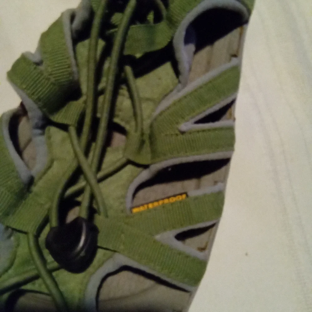 Adult Keens Green Outdoor Sandals Size 10 - Picture 4 of 7